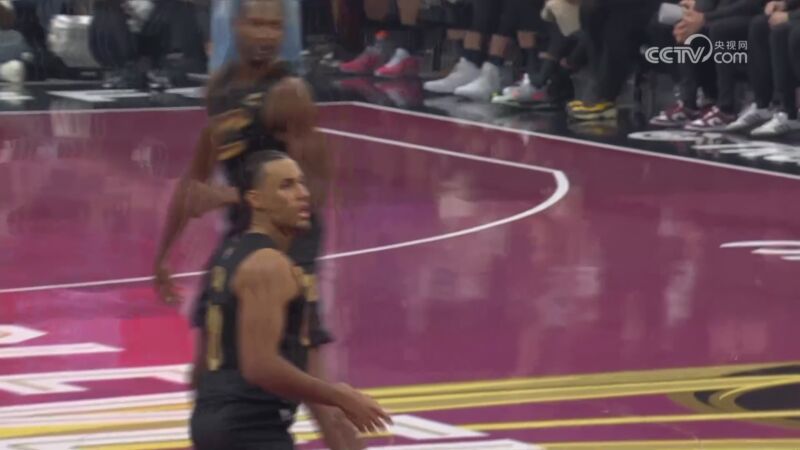 包含猛龙主场惜败骑士，德罗赞单挑詹姆斯难续的词条