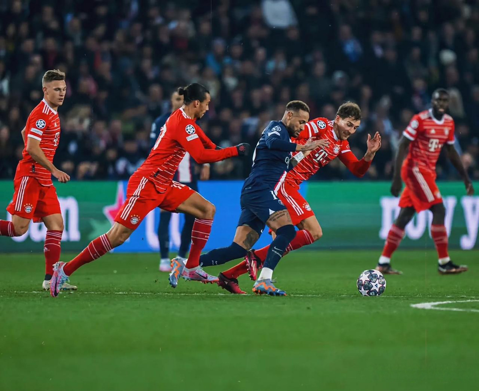 包含拜仁强势巴黎，姆巴佩关键制胜的词条