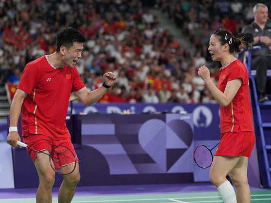 关于泰国队横扫印尼队，郑思维高光表现的信息