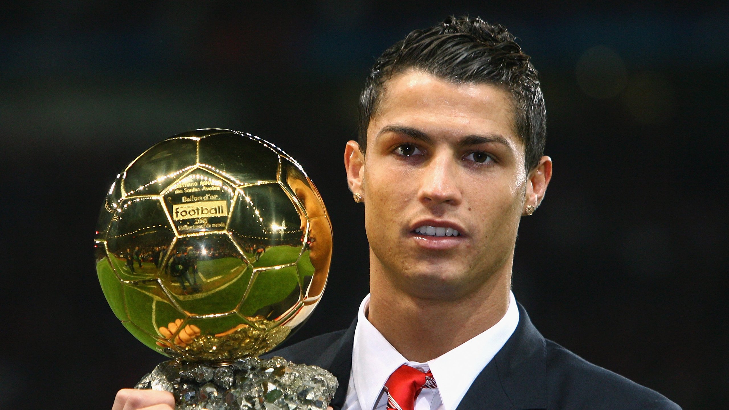 劳塔罗爆发点燃蓝白锋线，哥伦比亚战术纪律稳稳拿下德国