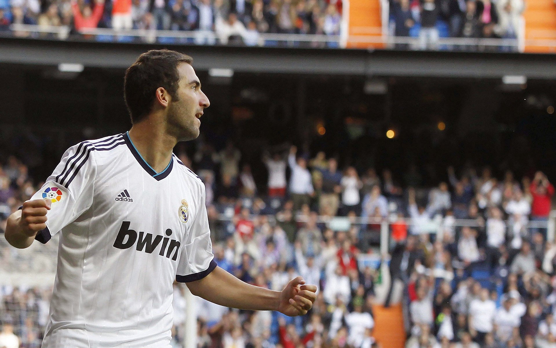 世界排名争夺战之夜，阿尔瓦雷斯比赛走势一手掌控