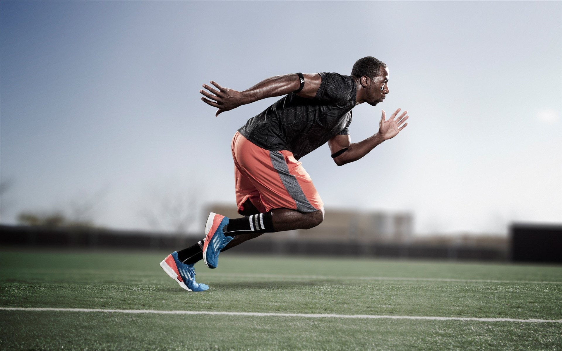 阿尔卡拉斯美网式轻取蒙特卡洛，一场跨越场地的关键制胜哲学