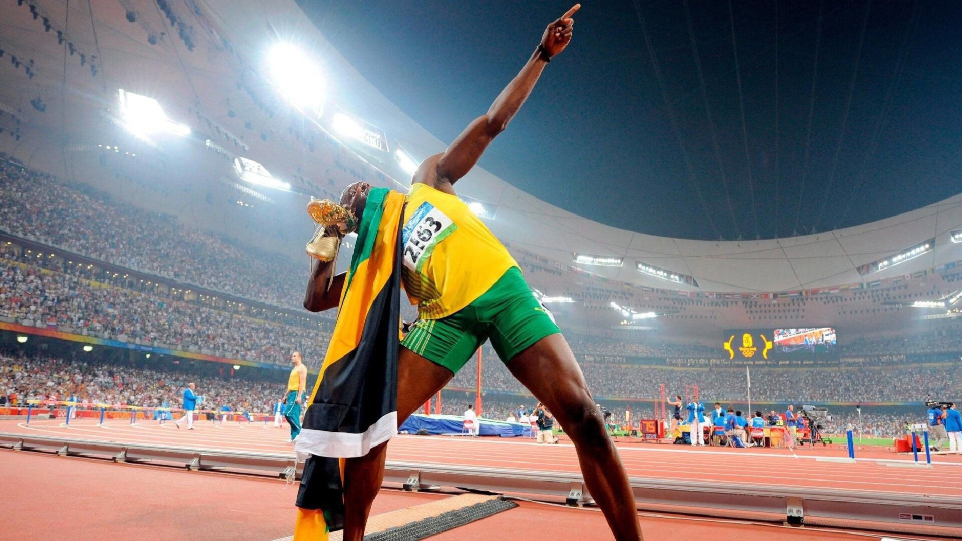 雷速APP-绝境逆袭，奥恰洛夫一锤定音，波兰队惊天翻盘葡萄牙