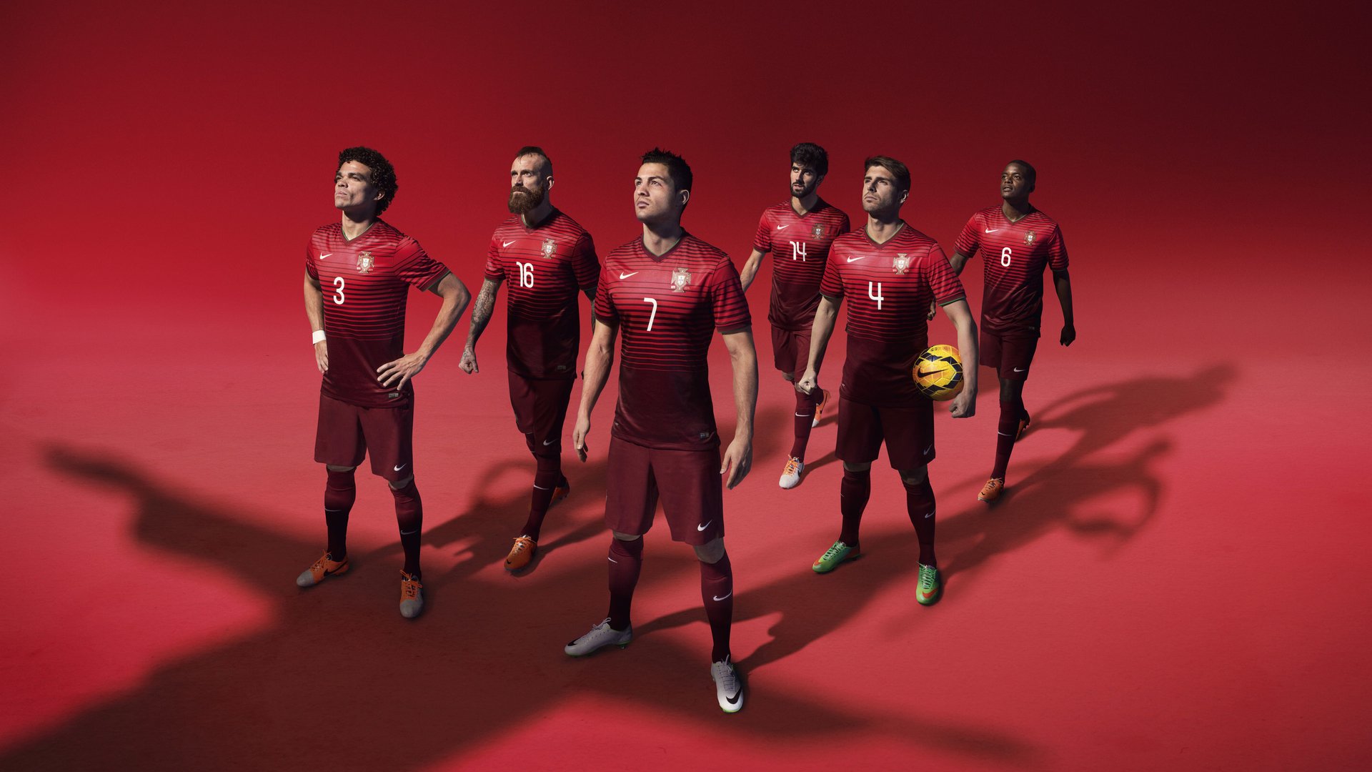 红牛二队险胜雷诺车队，皮亚斯特里扛起全队的背后故事