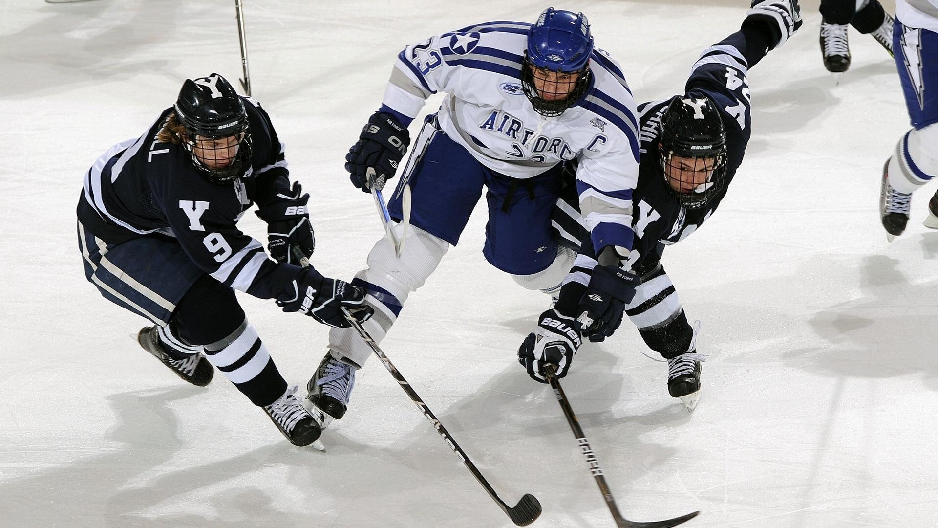 阿尔卡拉斯美网轻取联合杯，扛起全队的年轻领袖如何定义新时代网球