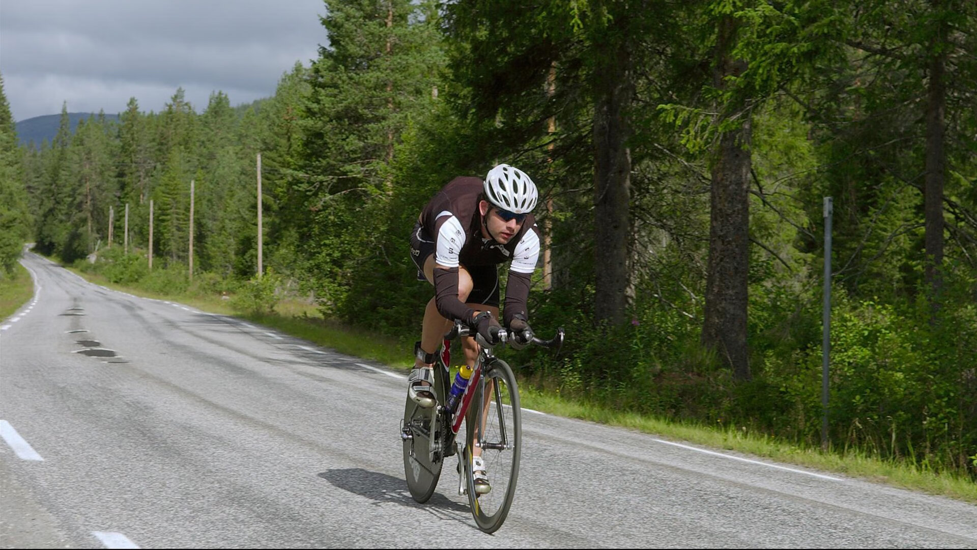 绝杀时刻，哈斯车队的逆袭与阿隆索的不朽传奇